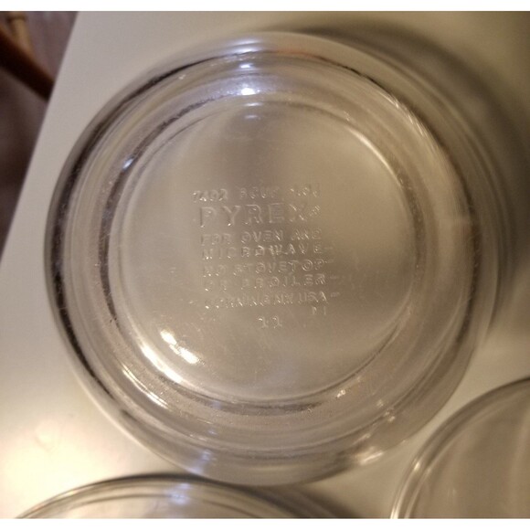Vintage Pyrex clear nesting bowls clear set of 3 - Picture 8 of 11